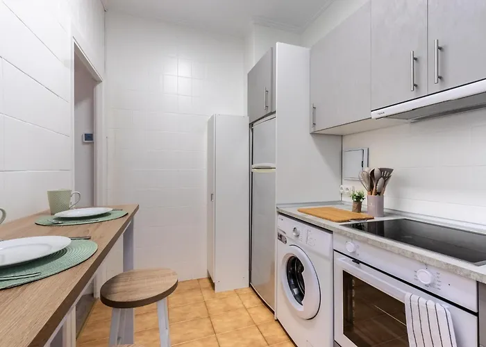 Unamuno, Al Lado Del Casco Viejo * Bilbao