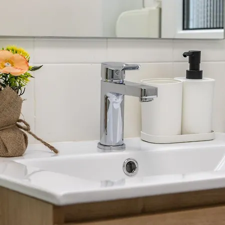 Unamuno, Al Lado Del Casco Viejo * Bilbau